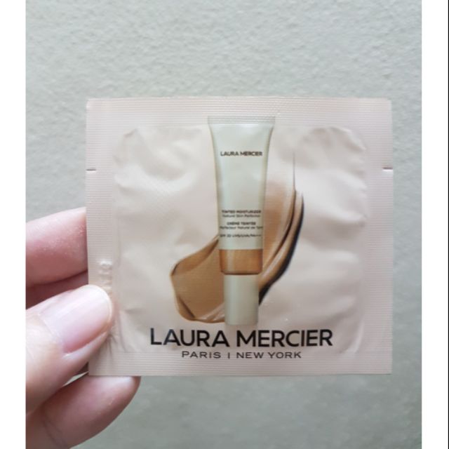 ภาพหน้าปกสินค้าLaura mercier tinted moisturizer natural skin perfector 1 ml. จากร้าน jamsai_dn บน Shopee