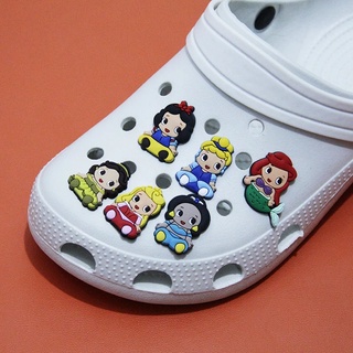 การ์ตูน Snow White Croc Jibbits Cinderella Jibitz Charm Pin Mermaid Shoe Charms Elsa Jibits Crocks สําหรับผู้หญิง อุปกรณ์เสริมตกแต่งรองเท้า