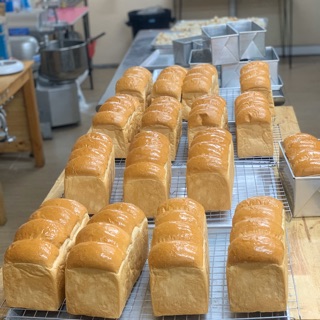 ขนมปังปอนด์ ผลิตสดใหม่ สูง12x26x11cm