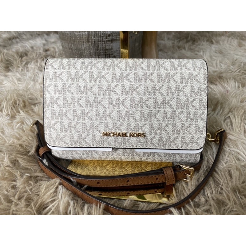 Michael Kors Medium Multifunction Phone Jet Set Travel Crossbody