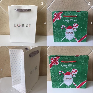 ถุงกระดาษ แบรนด์ LANEIGE , MERRY CHRISTMAS ของแท้ ลายสวยมาก ถุง ใครกำลังมองหา ถุงของขวัญ ต้องมีเลย