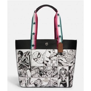 (ผ่อน0%) กระเป๋าสะพาย COACH Â”‚ MARVEL JES TOTE WITH COMIC BOOK PRINT (COACH 2835) SV/CHALK BLACK MULTI ลายการ์ตูนมาเวล