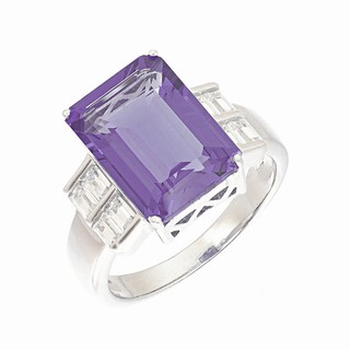 แหวนพลอยอเมทิสต์ (Amethyst) ตัวเรือนทำจากเงินแท้ 925 ประดับด้วยเพชร CZแทปเปอร์ รุุ่น   NA426R