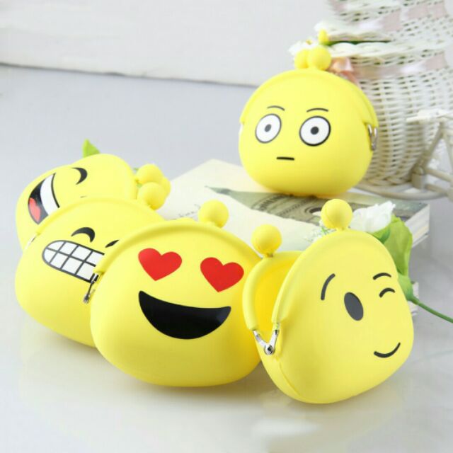 กระเป๋าใส่เหรียญลาย-emoji-แถมฟรีเมื่อซื้อสินค้าครบ-1000-บาท