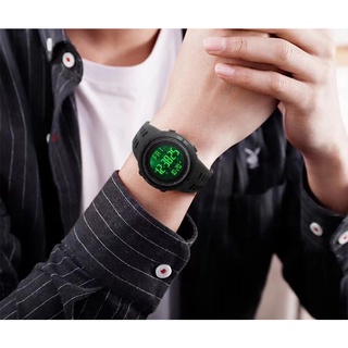 ภาพหน้าปกสินค้านาฬิกาข้อมืออิเล็กทรอนิกส์ สายPU Casual Sport Fashion สำหรับผู้ชาย W056 ที่เกี่ยวข้อง