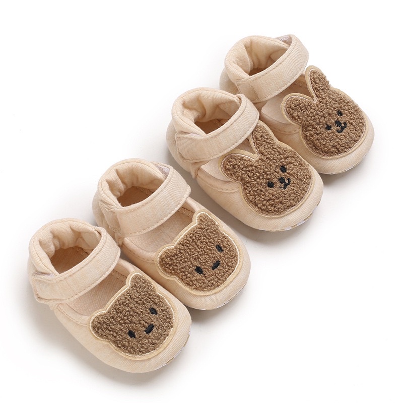 ภาพหน้าปกสินค้าพร้อมส่ง รองเท้าหัดเดินเด็ก รองเท้าเด็ก น่ารักตุ๊กตาหมี กระต่าย มีพื้นยางกันลื่นอย่างดี จากร้าน babykidsstyle บน Shopee