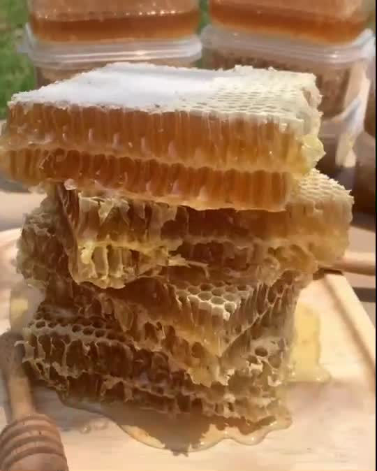 รวงผึ้ง-250-กรัม-honeycomb-มีมาตรฐานฟาร์มผึ้งที่ดีจากกรมปศุสัตว์