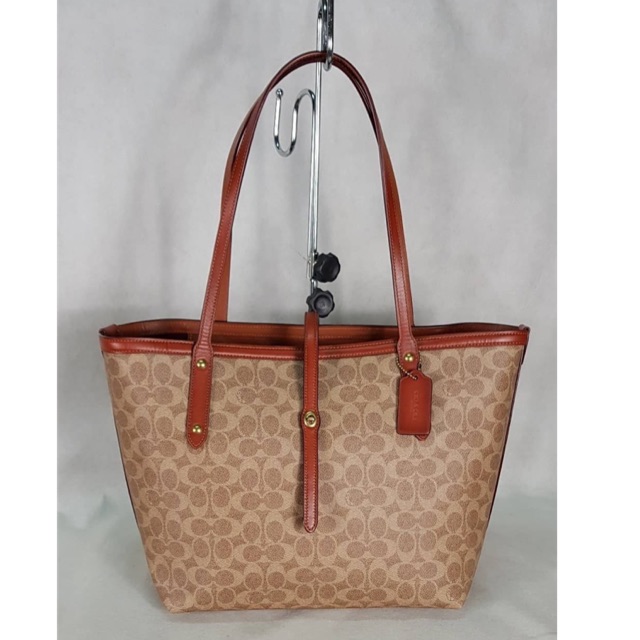 Coach signature market tote hot sale