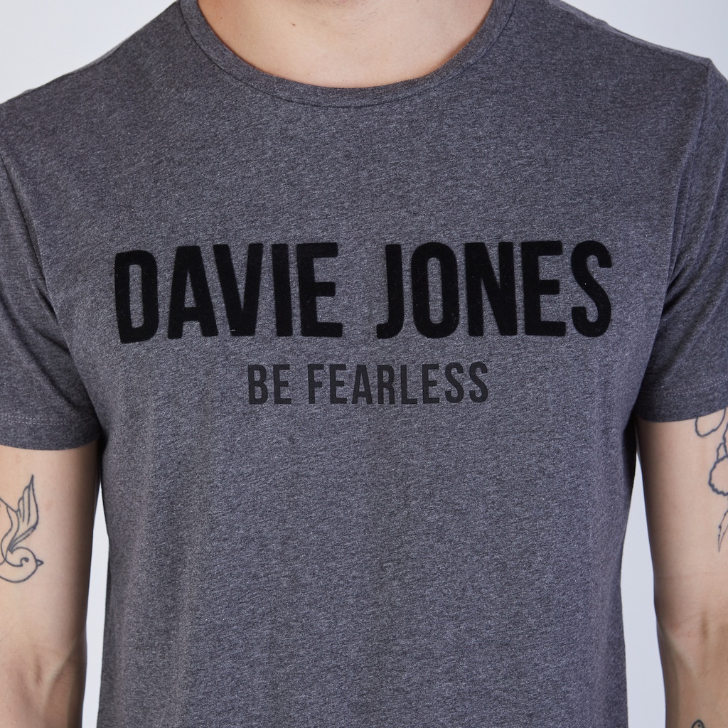 davie-jones-เสื้อยืด-เบสิค-สกรีนโลโก้-สีเทา-ตัวอักษรสีดำกำมะหยี่-logo-t-shirt-mtslg0005cd