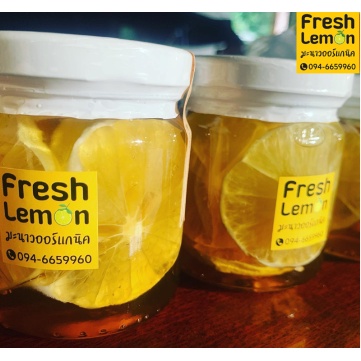 ภาพสินค้าfresh lemon มะนาวน้ำผึ้ง (210 ml) ไม่ใส่สารกันบูด ใช้มะนาวออร์แกนิคและน้ำผึ้งเดือน 5 คัดสรรมาอย่างดี จากร้าน ying128887 บน Shopee ภาพที่ 8