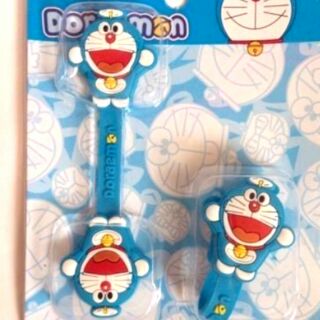 โดเรม่อน (Doraemon) ที่พันสายไฟ ที่รัดสายไฟ เพื่อเก็บให้เรียบร้อย1 เซ็ต มี 2 อัน