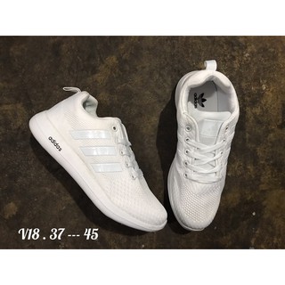 Sale 50% OFF รองเท้าแฟชั่นแบนด์ Adidas