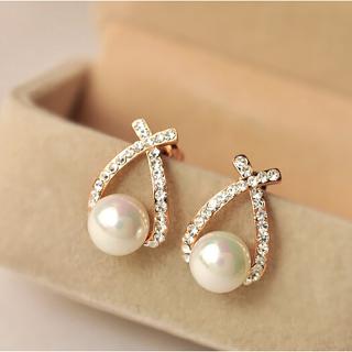 ภาพหน้าปกสินค้าKorea New Fashion Gold Silver Color Cross Crystal Stud Earrings for Women Elegant Cute Pearl Earrings Brincos Jewelry Wholesale ที่เกี่ยวข้อง