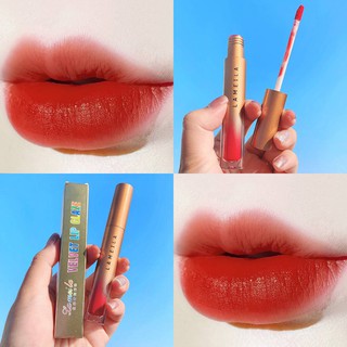 ภาพหน้าปกสินค้าLAMEILA Velvet Lip Glaze ลิปกลอส เพิ่มประกายปากให้แวววาว สีสวย ติดทนนาน ลิปทินส์ ลิปบาล์ม ลิปสติก ลิปสีเข้ม Lip Stick ซึ่งคุณอาจชอบราคาและรีวิวของสินค้านี้