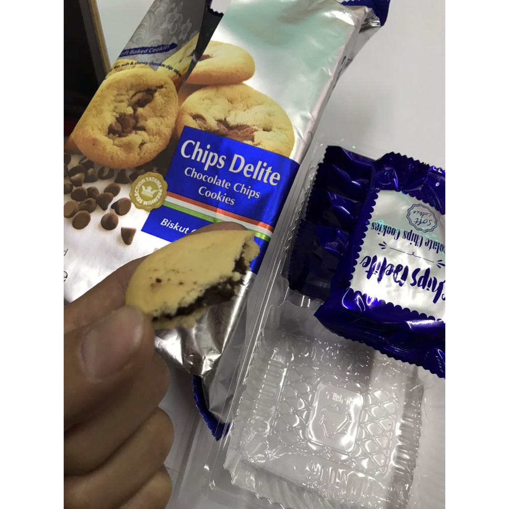 tatawa-cookies-คุกกี้สอดไส้หลากรส-chips-delite-chocolate-chips-cookies-120g