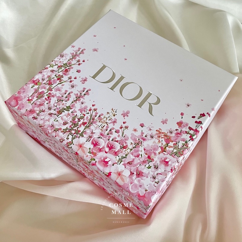 ป้ายไทย-กล่องของขวัญ-dior