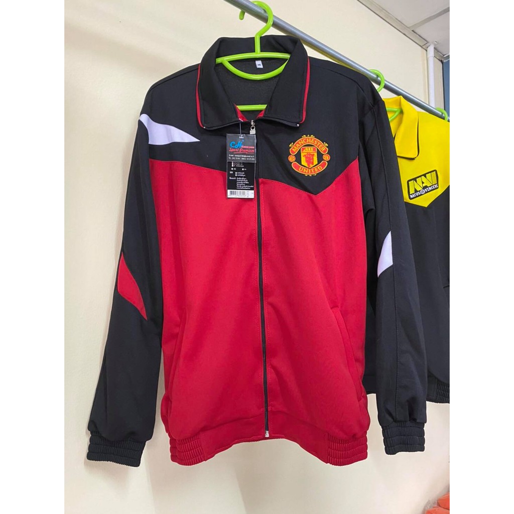 ภาพสินค้าเสื้อวอร์ม Manchester United จากร้าน nijiir0 บน Shopee ภาพที่ 1