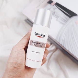 EUCERIN ULTRAWHITE+ SPOTLESS DAY FLUID UVA/UVB SPF30 50ML.