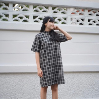 absorndress 〰️ plaid dress 〰️ เดรสทรงตรงลายสก็อตคอสูง