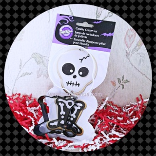 พิมพ์กดคุกกี้ Wilton ของแท้ พิมพ์กด Halloween Cookie Cutter Set  2 ชิ้น พิมพ์กดฟองดอง ขนมปัง แซนวิช ผักต่างๆ