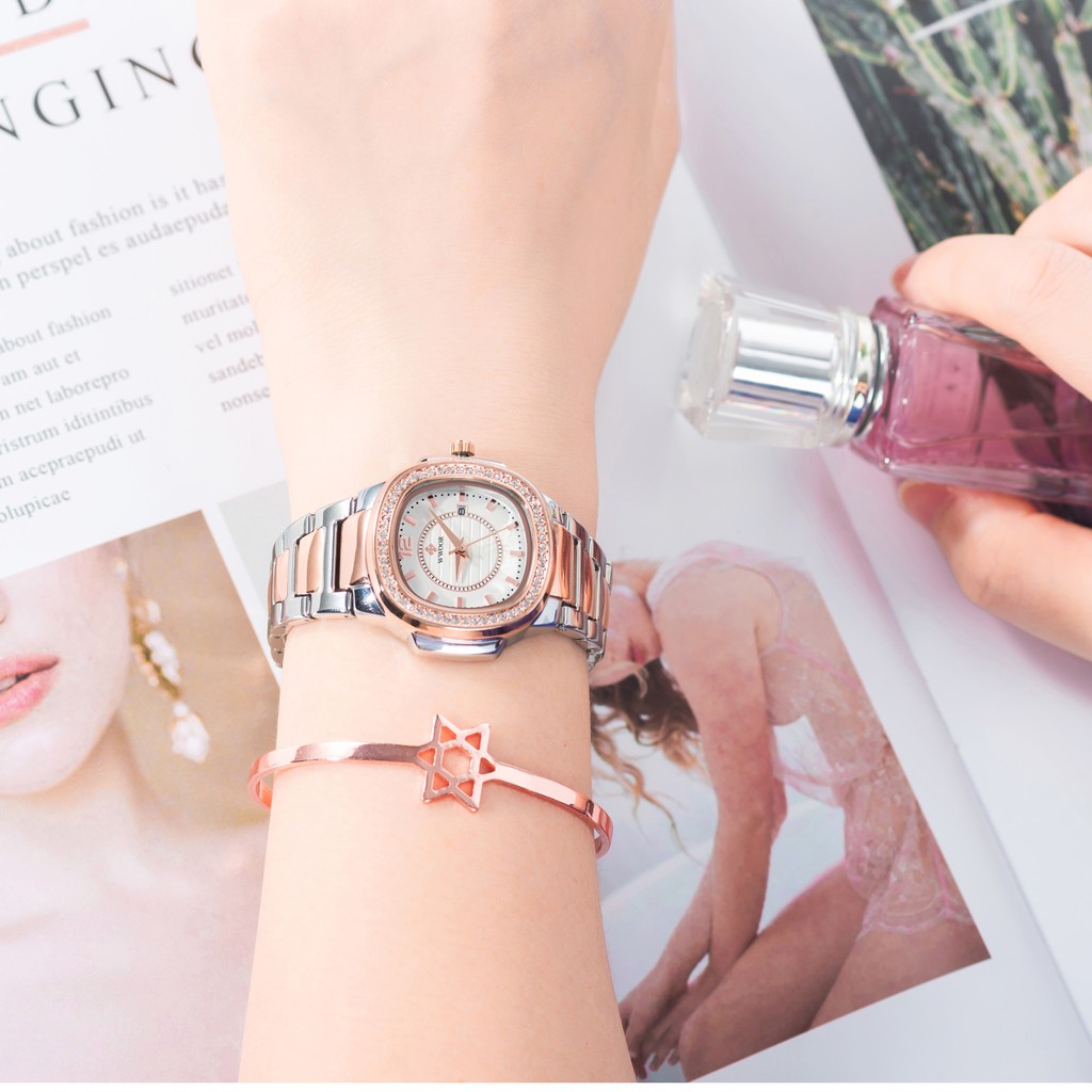 ภาพสินค้าWWOOR นาฬิกาข้อมือผู้หญิงแท้นาฬิกากันน้ำหรูสีชมพูนาฬิกาสายสแตนเลสสีโรสโกลด์ 8874 จากร้าน wwoor.th บน Shopee ภาพที่ 2