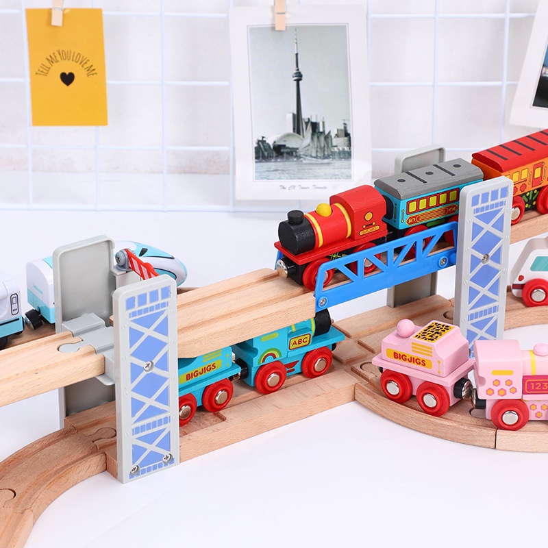 ภาพหน้าปกสินค้าสะพานไม้ รางรถไฟไม้ รางรถไฟ ราง รถไฟ เชื่อมกับรางอีเกียได้