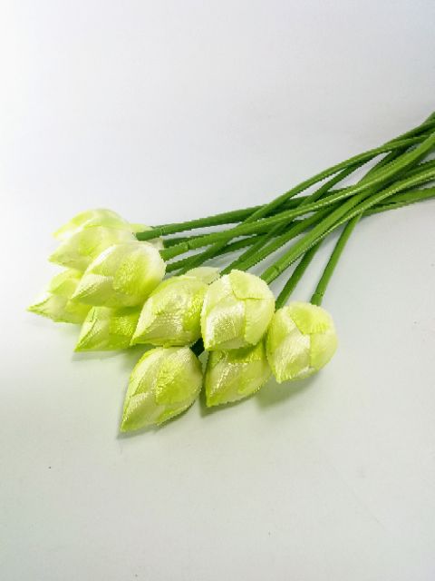 ดอกบัวตูมประดิษฐ์-สีขาวอมเขียว-แพค-3-ดอก