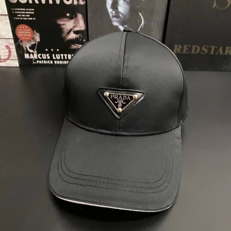 ภาพหน้าปกสินค้าหมวกPrada หมวกแก็ป Prada