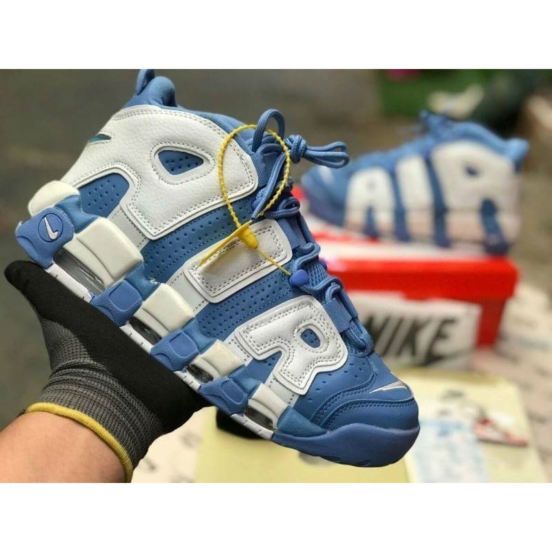 รองเท้าผ้าใบรุ่น-nike-uptempo