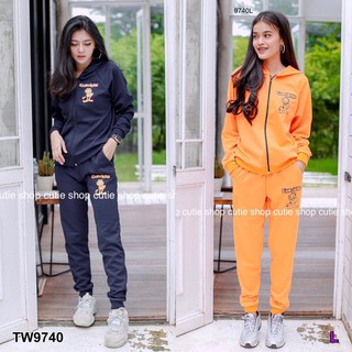 Set 2 ชิ้น เสื้อแจ็คเก็ตซิปหน้ามีฮู้ท+กางเกงวอร์มขายาว TW9740