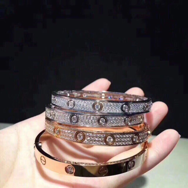 cartier-ขายดี-สร้อยข้อมือเพชร-สร้อยข้อมือคู่-สร้อยข้อมือสกรู