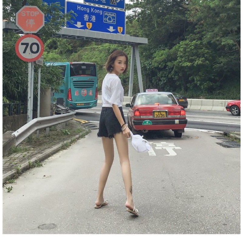 กางเกงยีนส์แฟนชั่น-ขาสั้น-ปลายขาดเก๋ๆ-สไตล์เกาหลี