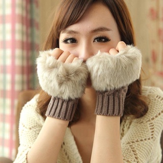 ภาพหน้าปกสินค้าKorean Version of Autumn and Winter Warm Gloves, Ladies Half-finger Gloves, Plush Thick Knitted Gloves, Fingerless Touch Screen Gloves ที่เกี่ยวข้อง