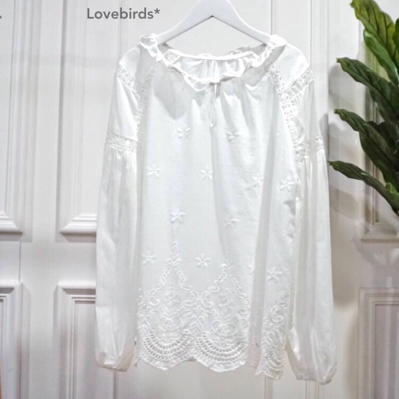 ทักก่อนสั่ง-เสื้อสีขาว-แต่งลูกไม้-อก44-lovebird