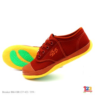 ภาพหน้าปกสินค้ารองเท้าผ้าใบนักเรียน Breaker ฟุตซอล BK4P ไซส์ 37-42 สีน้ำตาล ที่เกี่ยวข้อง