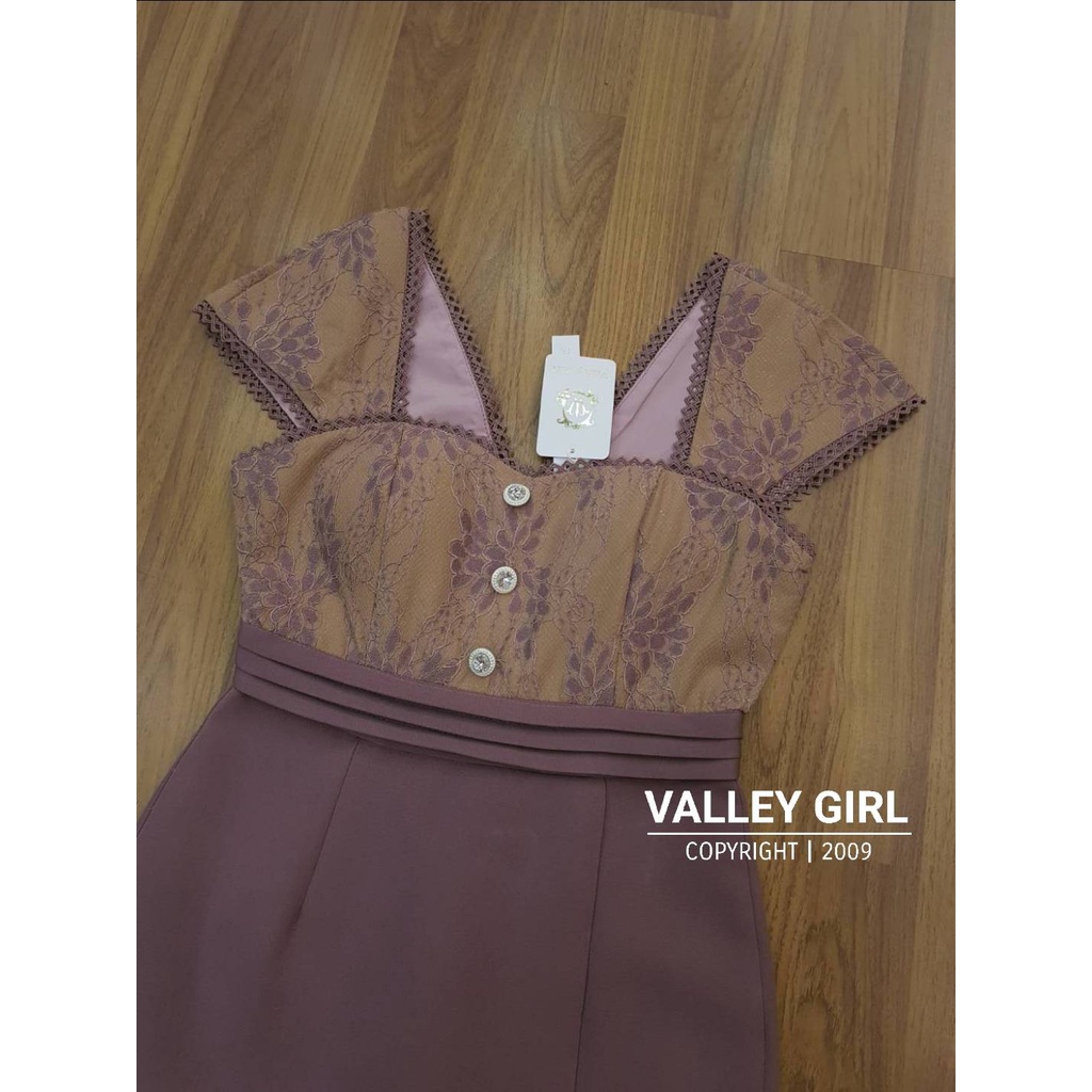 valley-girl-จั๊มสูทกางเกงขาสั้น-ด้านบนแต่งลุกไม้-แต่งระบายเล็กๆน่าร้ากมากค่า-อกเสริมฟองน้ำ-แพทเทินสวยมากค่า