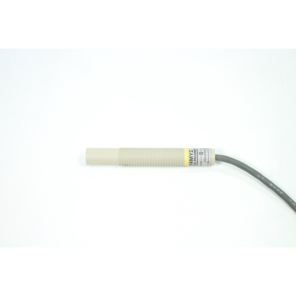 e2k-x4my2-omron-capacitive-proximity-sensor