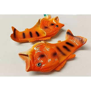 ภาพขนาดย่อของภาพหน้าปกสินค้ารองเท้าปลา3D มีหลายสี ของใหม่ จากร้าน ausadrang บน Shopee