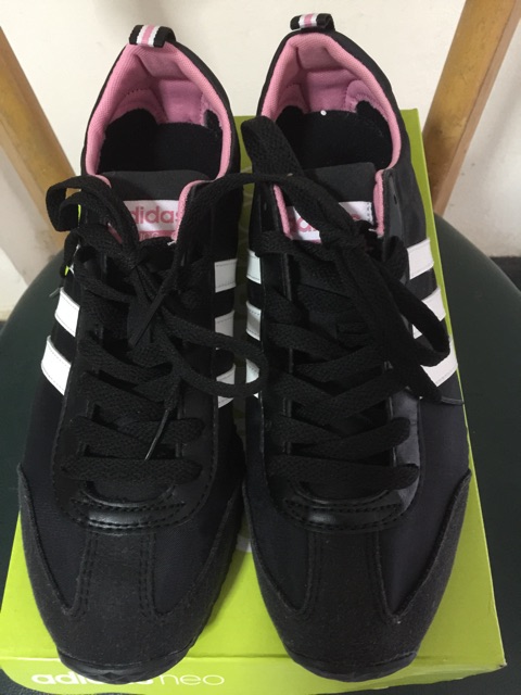Adidas neo jog รองเท้าอาดิดาส ของแท้ เบอร์ us8 24.5 (มือสอง แค่ลองใส่  หม่มาก) ของแท้ | Shopee Thailand