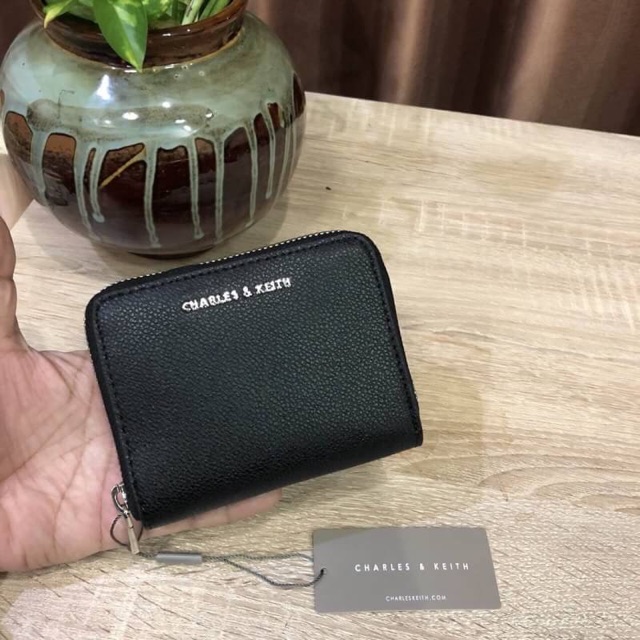 charles-amp-kieth-basic-square-wallet-2018-ของแท้-ราคาถูก