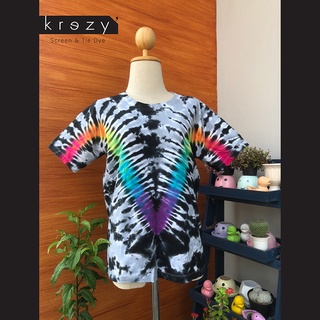 เสื้อมัดย้อม Krezy ลาย V สายรุ้ง เสื้อมัดย้อมสีสดใส สีไม่ตก ใส่แล้วเด่น เสื้อยืด เสื้อ cotton 100%