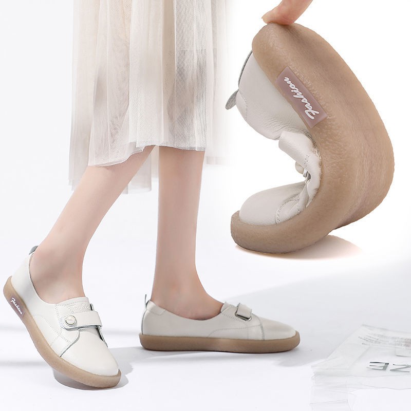 ภาพหน้าปกสินค้ารองเท้าผู้หญิงแบบตื้น,รองเท้าหนังผู้หญิง,รองเท้า Oxford,รองเท้าถั่ว,รองเท้าสีขาว