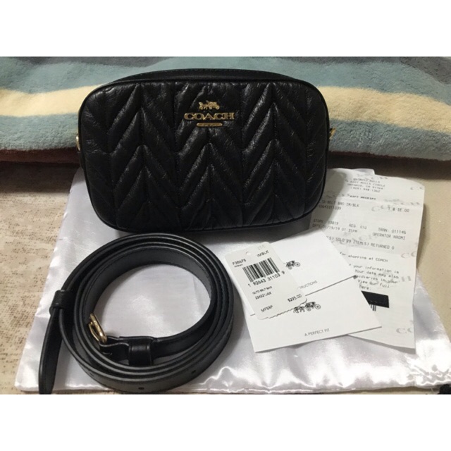 CONVERTIBLE BELT BAG WITH QUILTING COACH F38678 BLACK GOLD Shopee Thailand