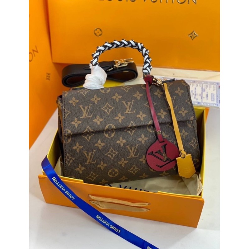 กระเป๋าถือ-louis-vuitton