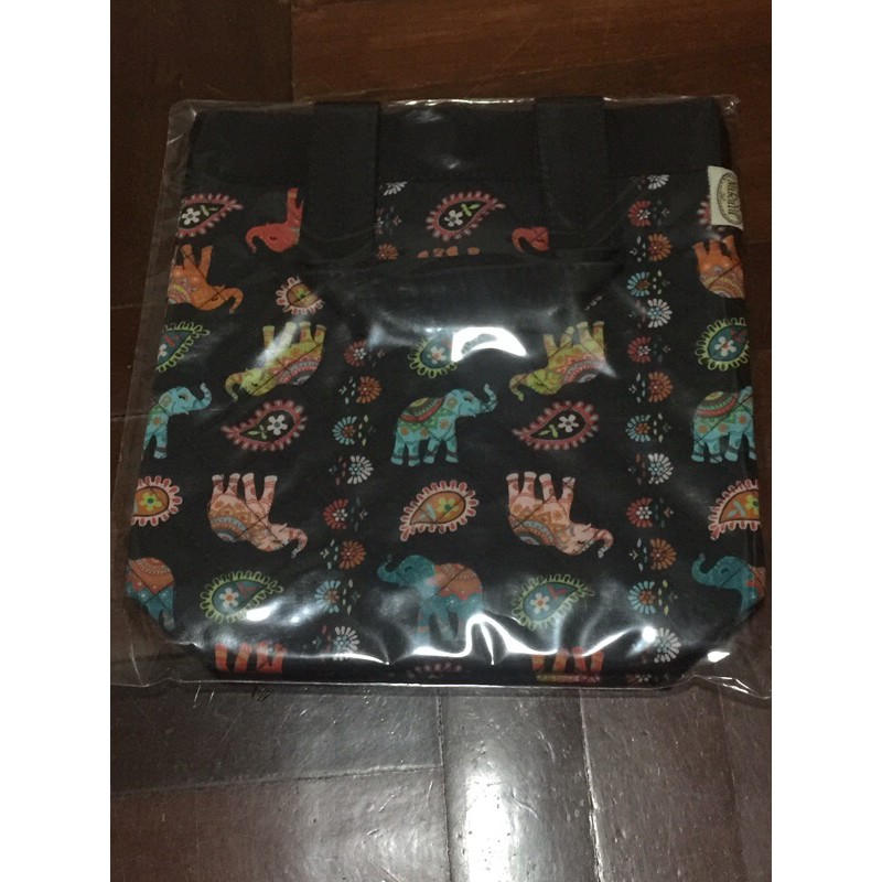 naraya-กระเป๋าถือ-สีดำ-ลายช้าง