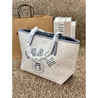 COACH CITY TOTE IN SIGNATURE WITH VARSITY MOTIF (CB868)