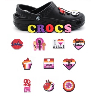 จี้รูปกราฟฟิตี้น่ารัก PVC หลากสี สําหรับตกแต่งรองเท้า Crocs Clogs Boys Girls TikTok ขายส่ง