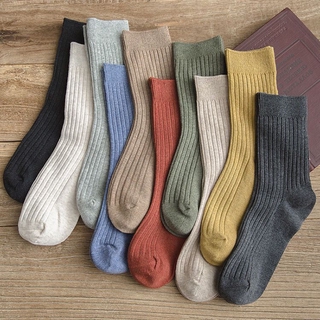 ภาพขนาดย่อของสินค้าถุงเท้าเกาหลี ข้อกลาง ผ้าฝ้าย สไตล์วินเทจแฟชั่น สีพื้น สำหรับผู้ชาย