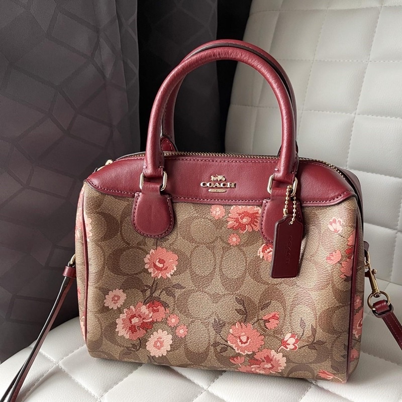 coach-small-benett-satchel-bag-ลายดอก-สีแดงไวน์-สวยมากค่ะ