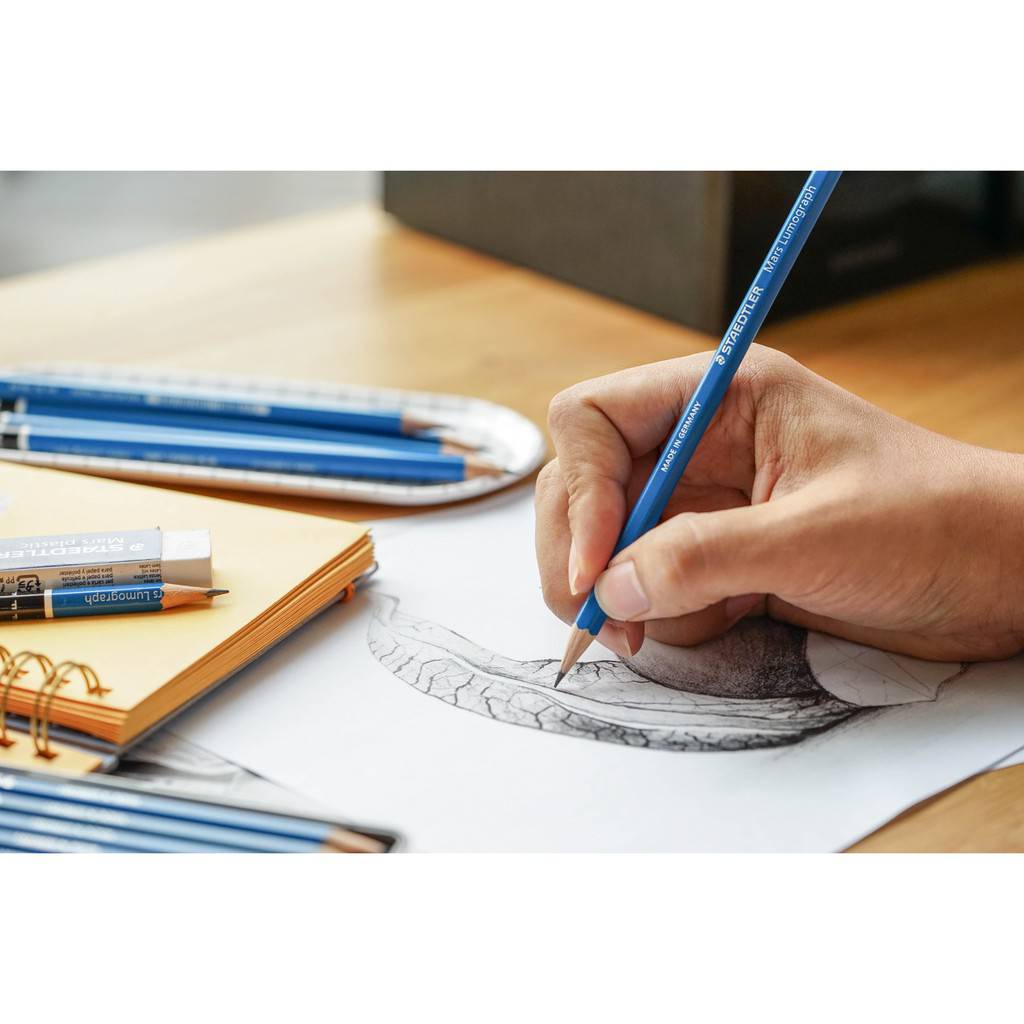 ดินสอ-staedtler-ดินสอเขียนแบบ-ee-ด้ามสีฟ้า-lumograph-ดินสอ-pencil-รุ่น-100-ee-12ด้าม-กล่อง